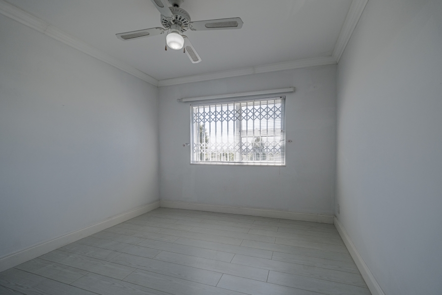 To Let 3 Bedroom Property for Rent in Summerstrand Eastern Cape